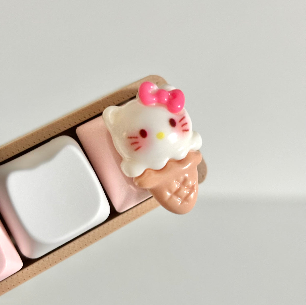 Hello Kitty Fidgit hello kitty cone 4 key fidget – Kreamy Keys