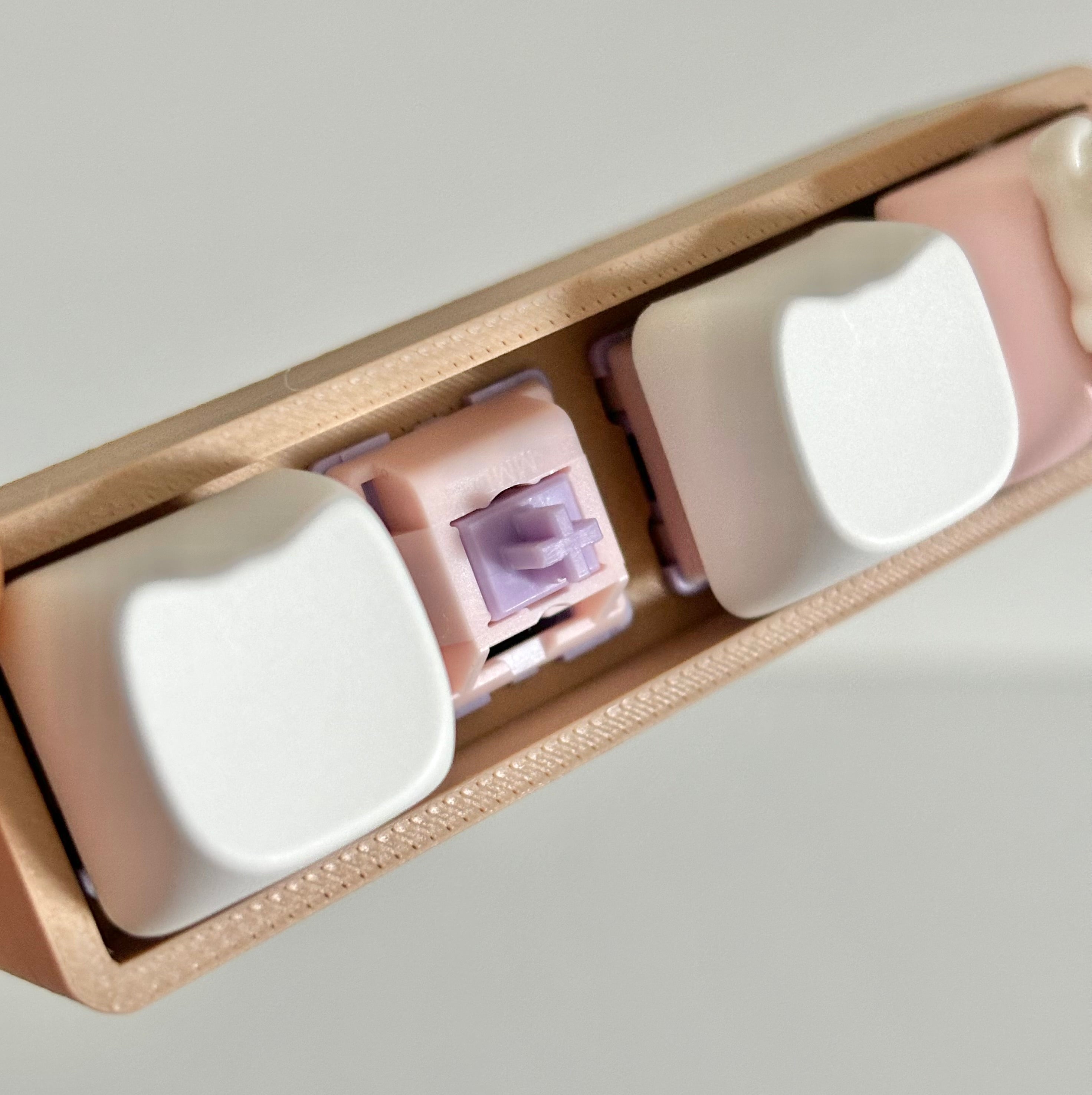 hello kitty cone 4 key fidget – Kreamy Keys